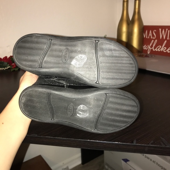 Ugg black glitter size 12 - Picture 5 of 5